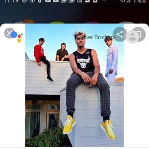 Meet your Posher, Devin